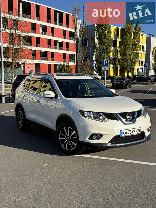 Nissan X-trail (2016)