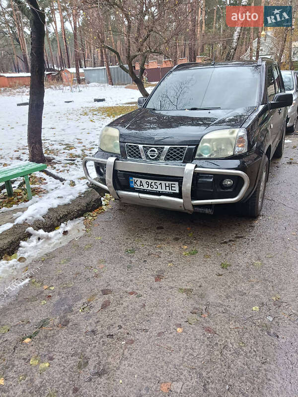 Nissan X-trail (2005)