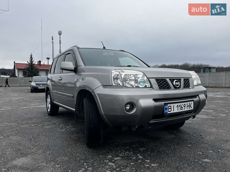 Nissan X-trail (2005)
