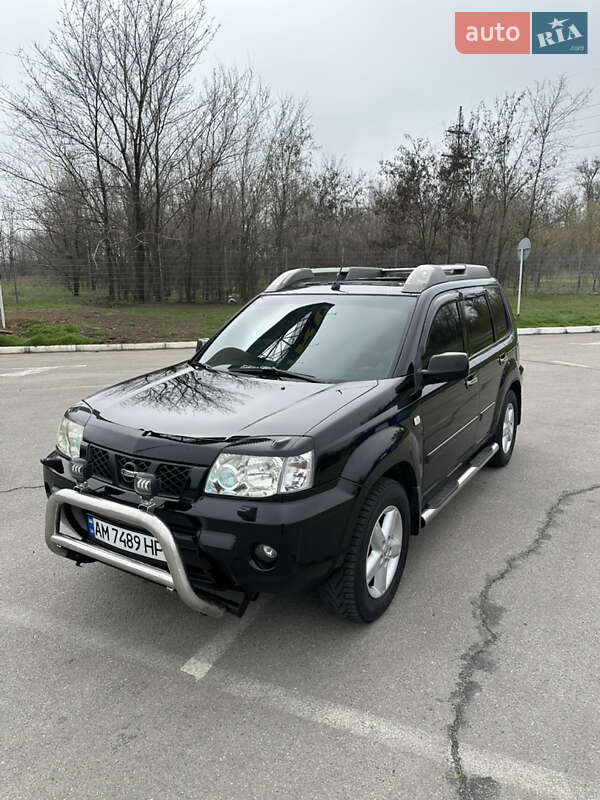 Nissan X-trail (2005)