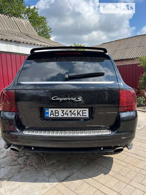 Porsche Cayenne (2003)