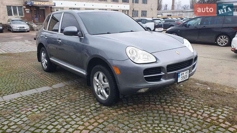 Porsche Cayenne (2005)