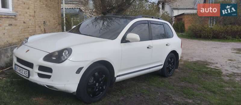 Porsche Cayenne (2005)