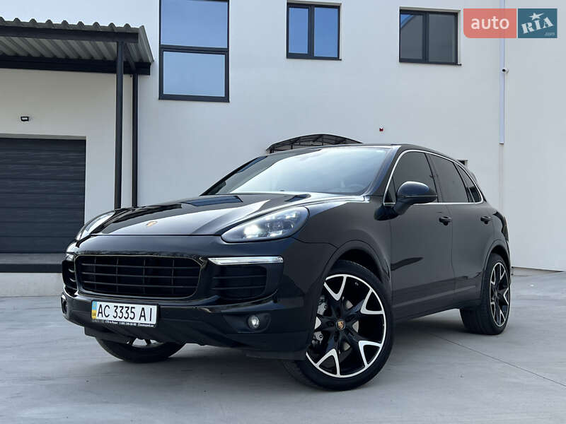 Porsche Cayenne (2016)