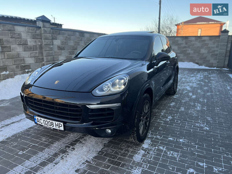Porsche Cayenne (2016)