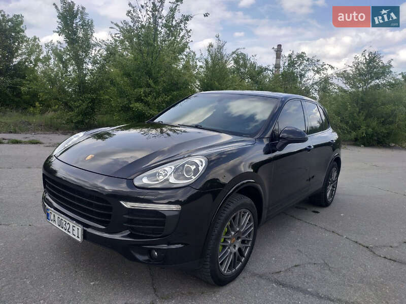 Porsche Cayenne (2016)