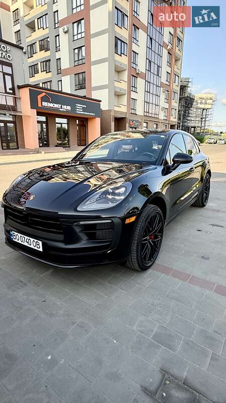Porsche Macan (2023)
