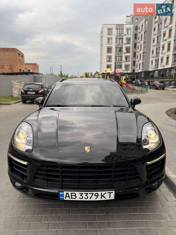 Porsche Macan (2015)