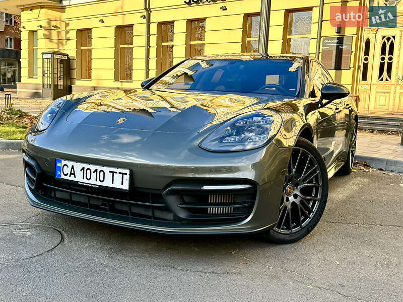 Porsche Panamera (2022)