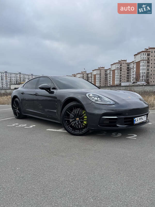 Porsche Panamera (2018)