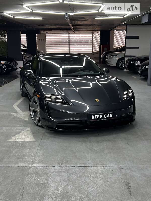 Porsche Taycan (2020)