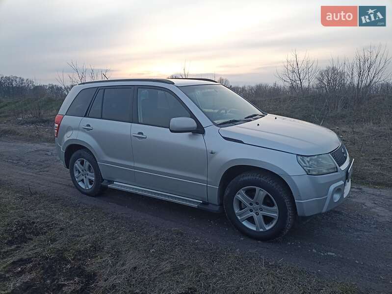 Suzuki Grand vitara (2006)