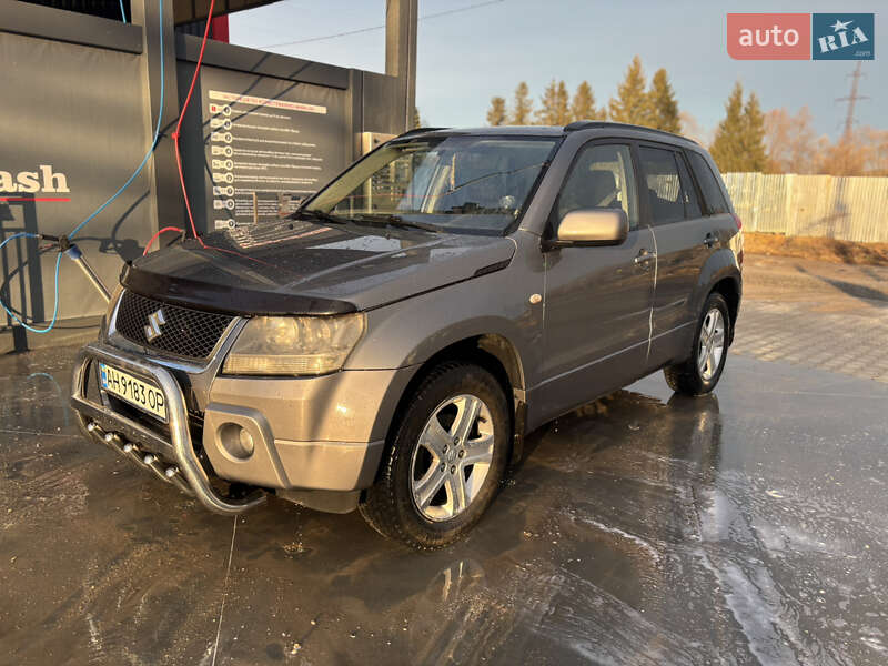 Suzuki Grand vitara (2005)