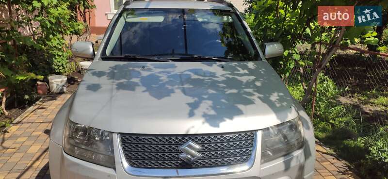 Suzuki Grand vitara (2010)