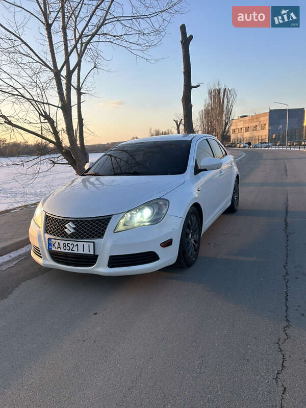 Suzuki Kizashi (2010)