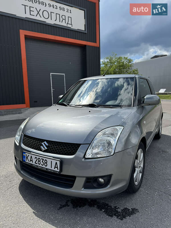 Suzuki Swift (2010)
