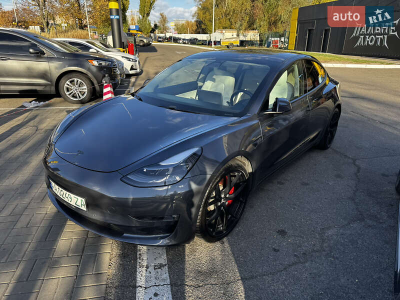 Tesla Model 3 awd (2018)