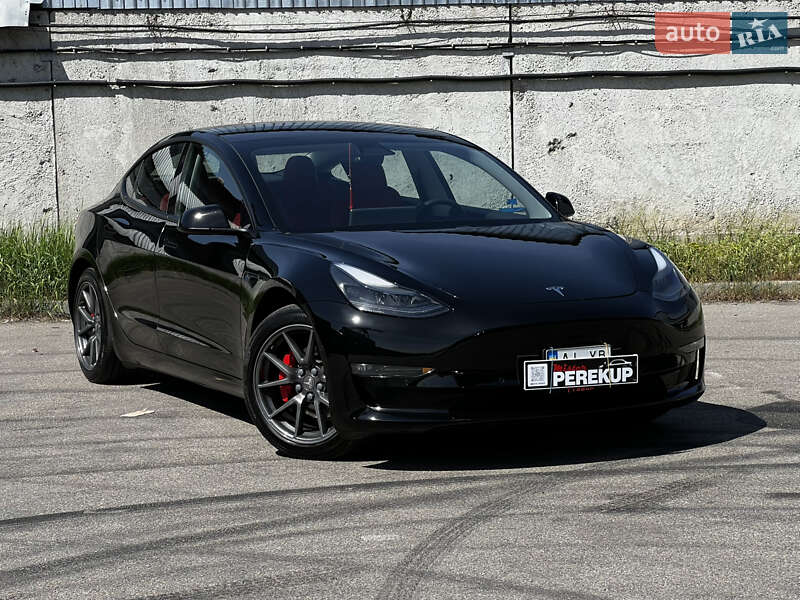 Tesla Model 3 (2021)