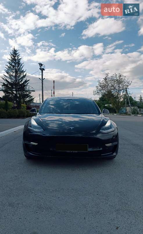 Tesla Model 3 (2018)