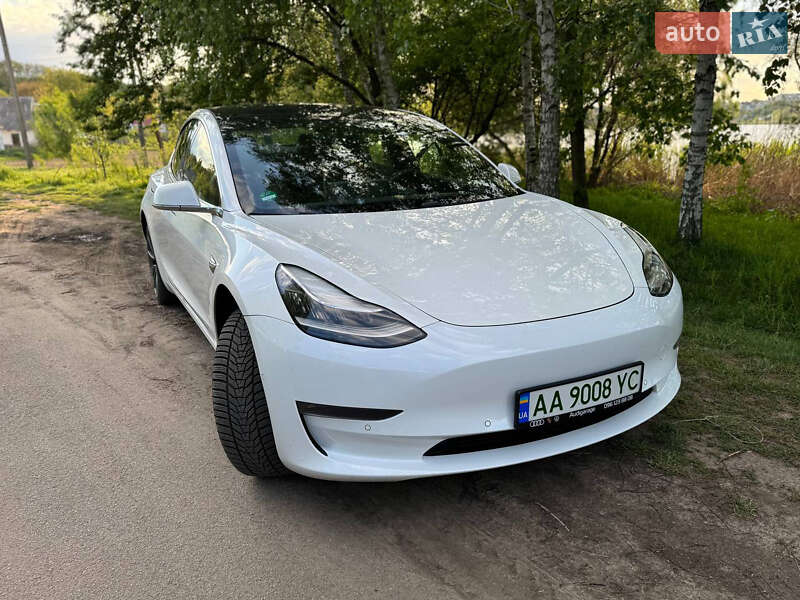 Tesla Model 3 (2020)