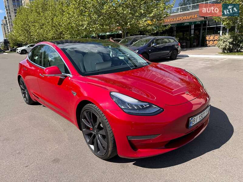 Tesla Model 3 (2020)