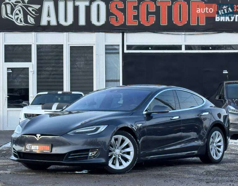 Tesla Model s (2016)