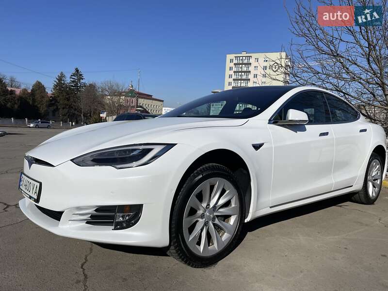 Tesla Model s (2018)