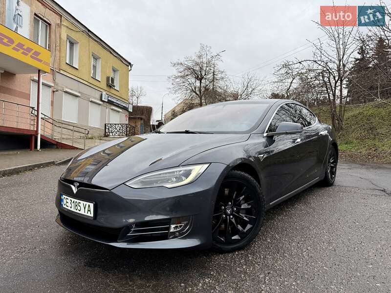 Tesla Model s (2018)