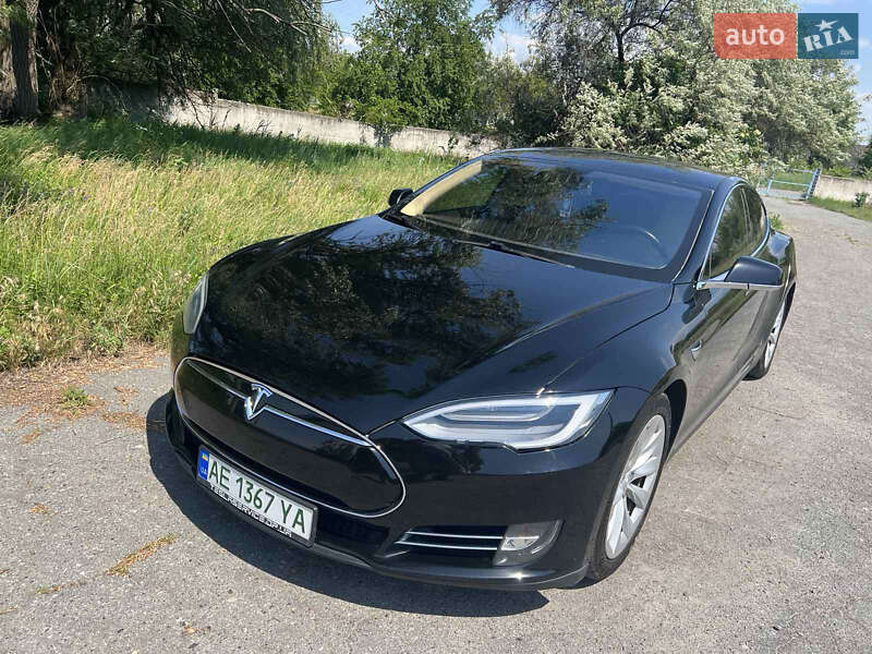 Tesla Model s (2013)