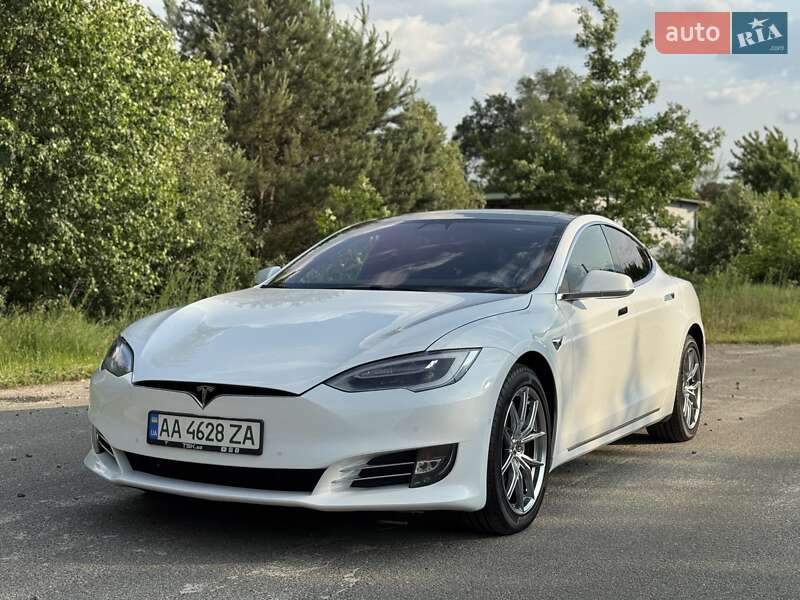 Tesla Model s (2016)