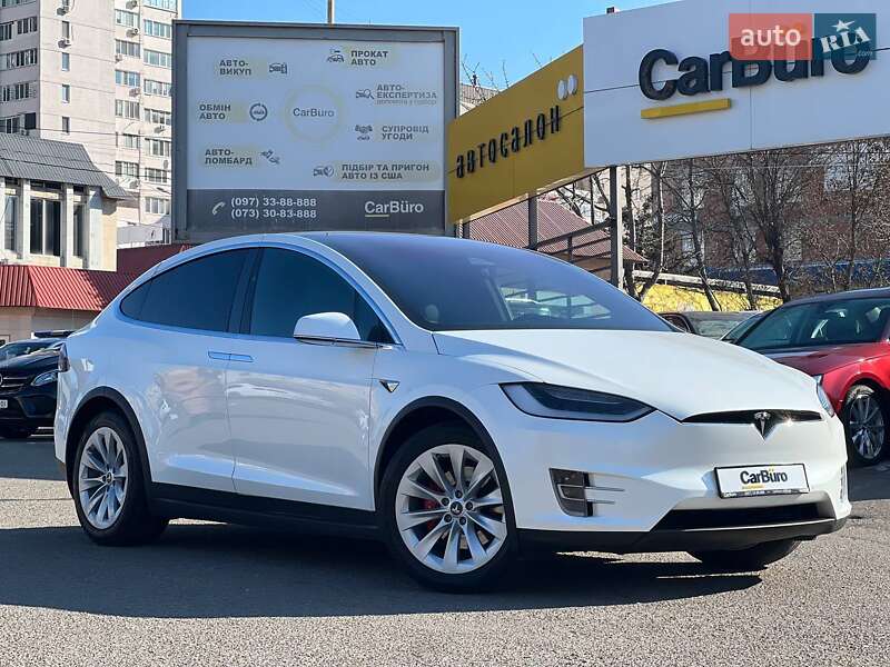Tesla Model x (2019)