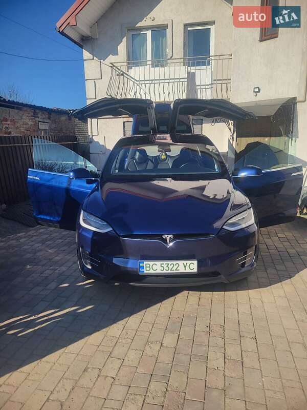 Tesla Model x (2018)