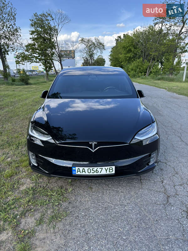 Tesla Model x (2017)