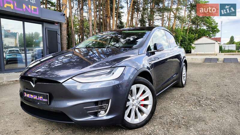 Tesla Model x (2018)