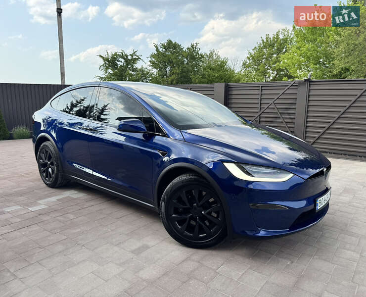 Tesla Model x (2022)