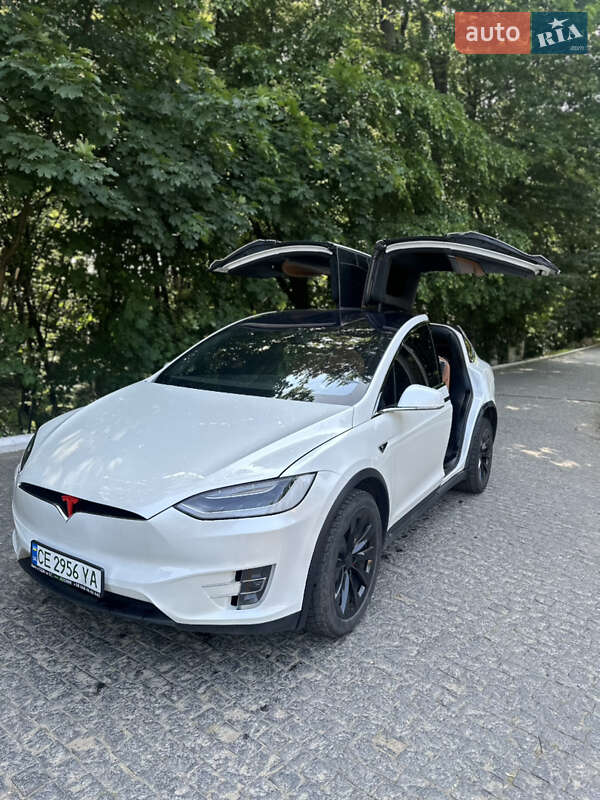 Tesla Model x (2016)