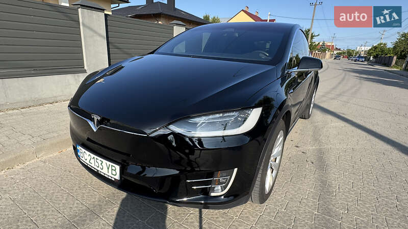 Tesla Model x (2017)