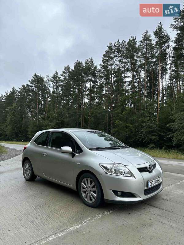 Toyota Auris (2007)