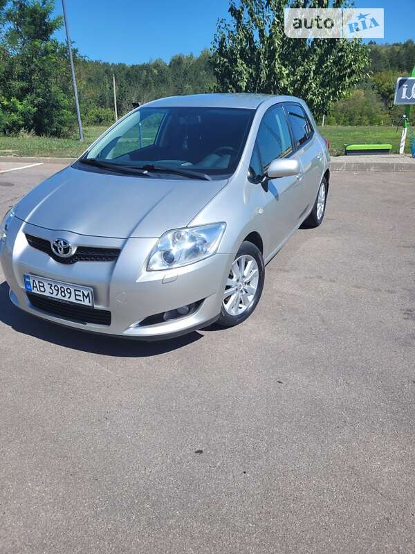 Toyota Auris (2007)