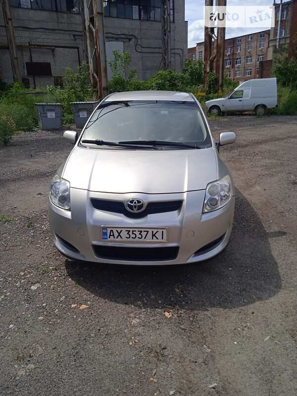 Toyota Auris (2008)