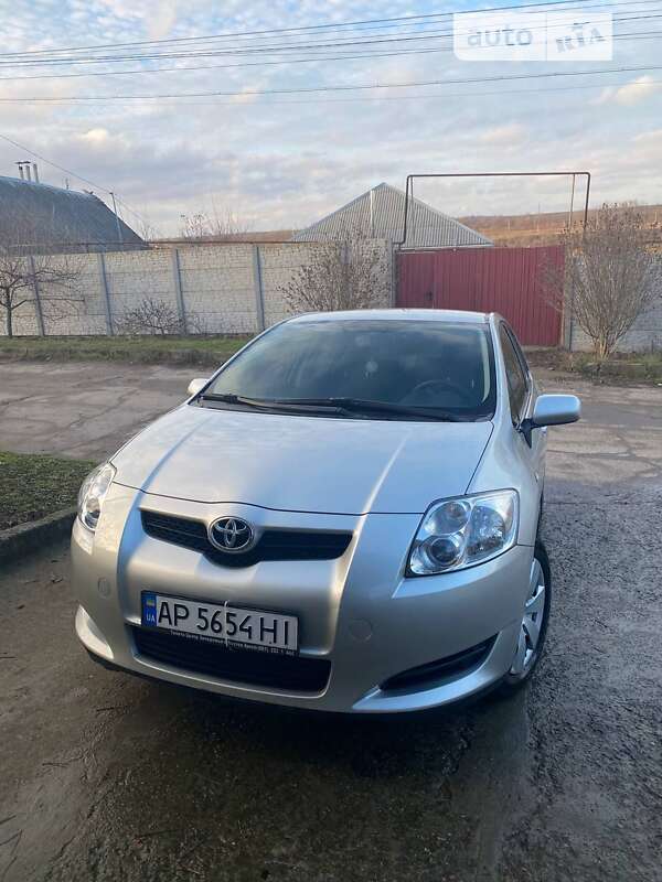 Toyota Auris (2008)