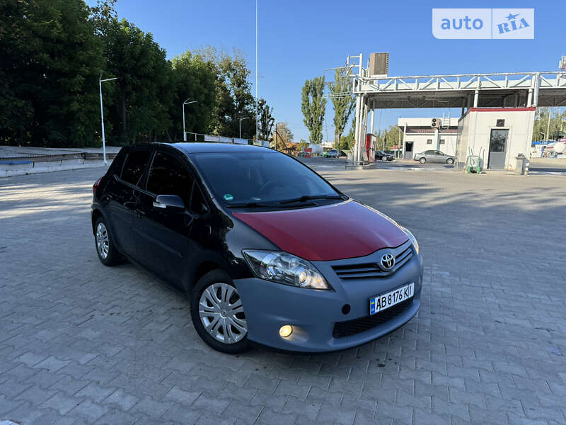 Toyota Auris (2010)