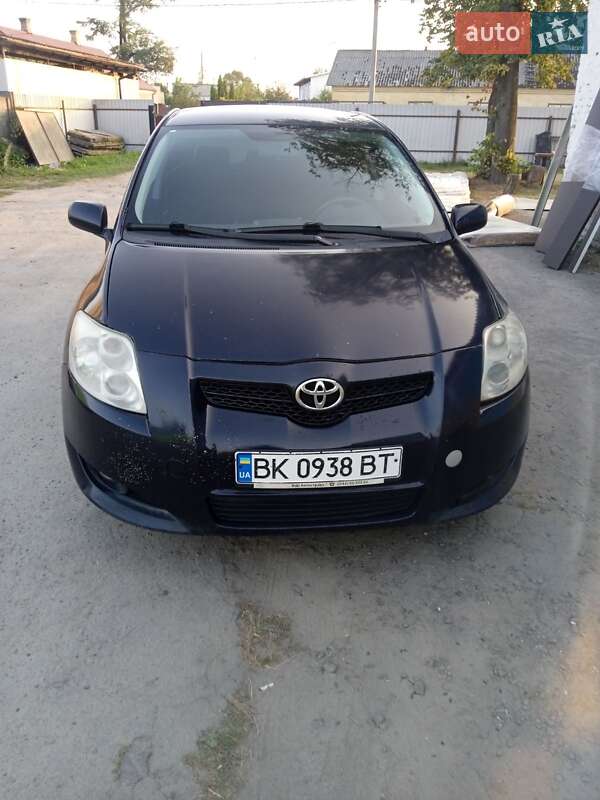 Toyota Auris (2008)