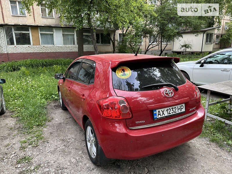 Toyota Auris (2007)