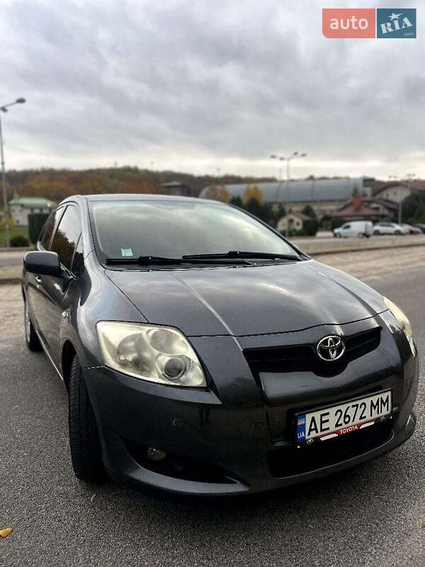 Toyota Auris (2007)