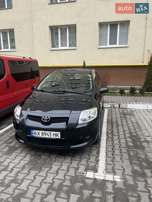 Toyota Auris (2008)