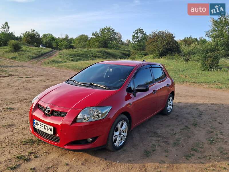 Toyota Auris (2007)