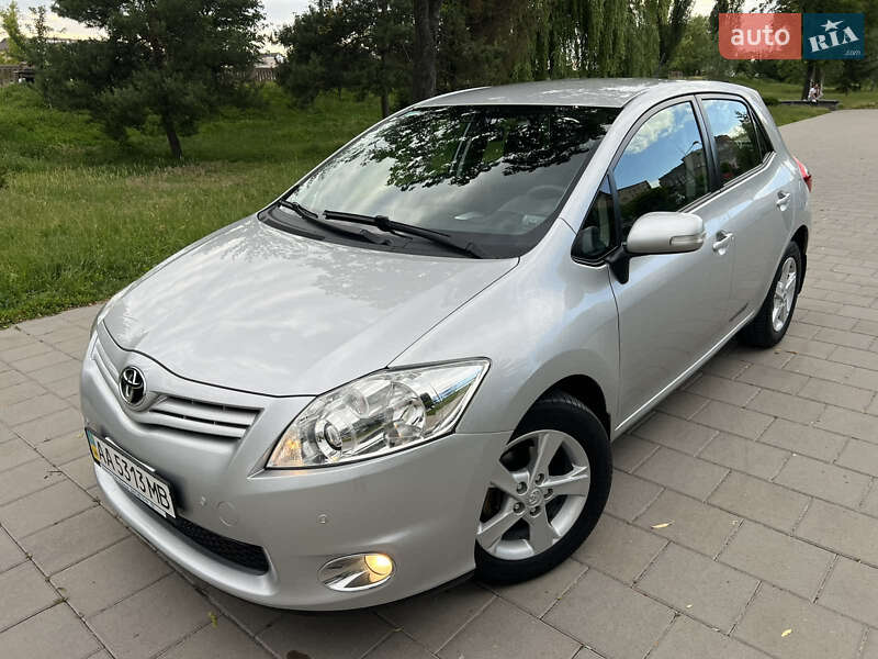 Toyota Auris (2012)