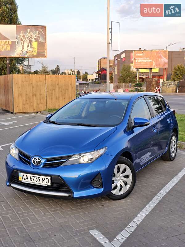 Toyota Auris (2013)