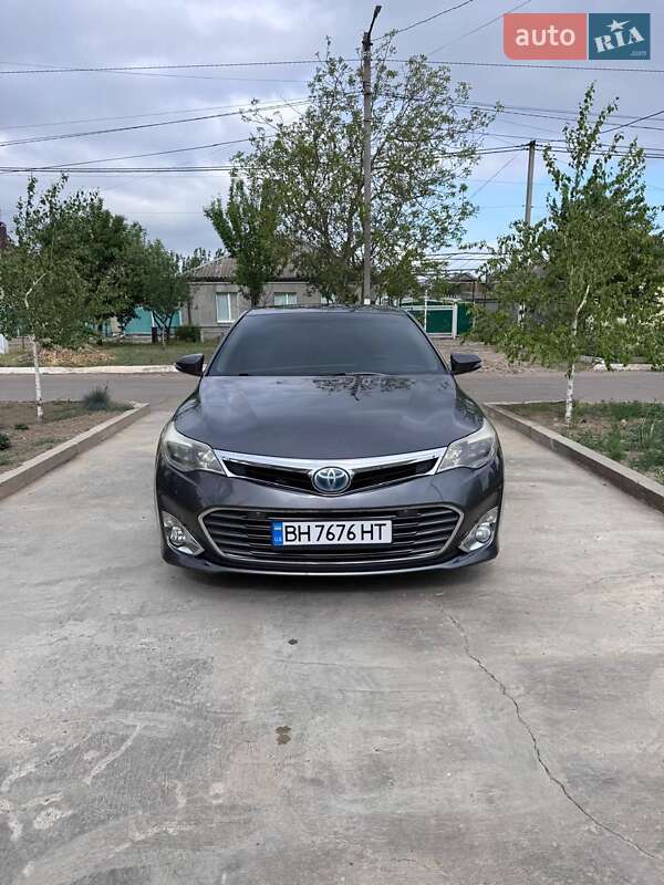 Toyota Avalon (2013)
